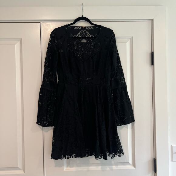 Free People Women's Black Lace Mini Dress Bell Sleeve Size Small - Picture 1 of 9